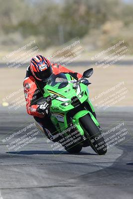 media/Jan-15-2026-Racers Edge (Thu) [[dfebeb70ab]]/2-A Group/Session 5 Turn 2/